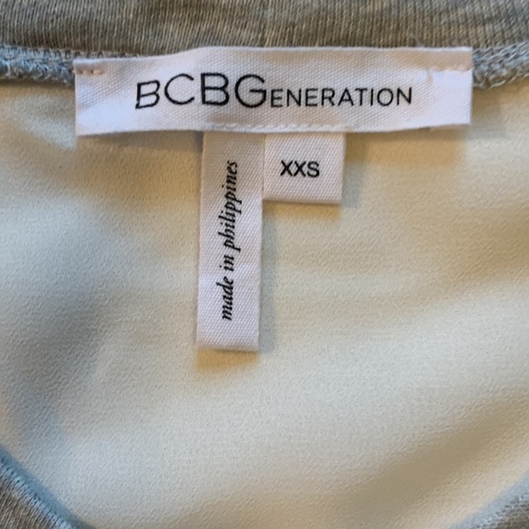 BCBGgeneration size XXS pull over top - Picture 6 of 7